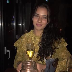 Meet your Posher, Alice